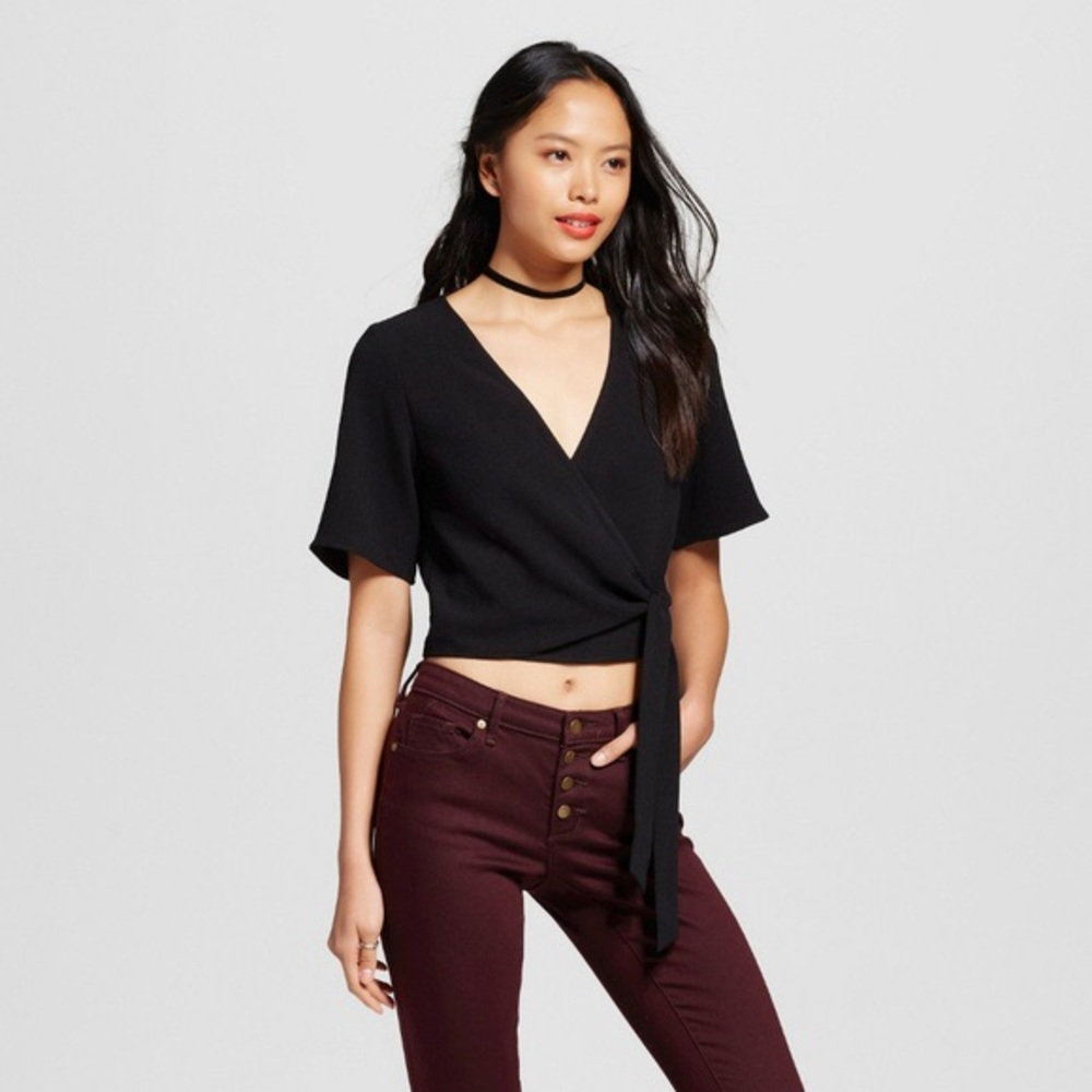 NWT Xhilaration Crop Blouse